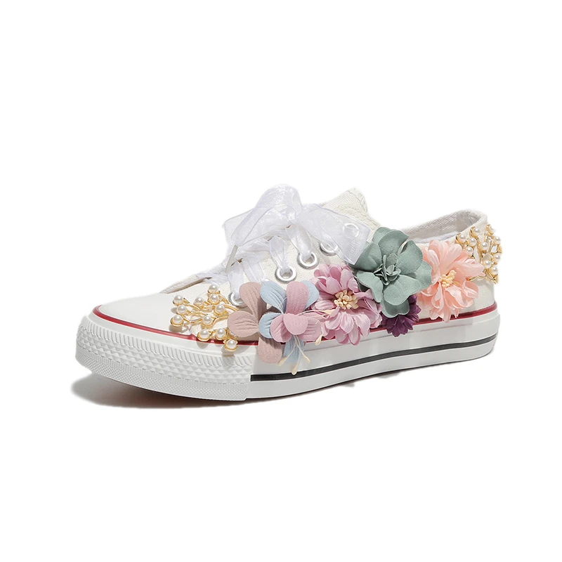 2023 Wholesale Spring and Summer Women's Canvas Shoes Small White Shoes Women's Low Top Pure Handmade Flower Casual Shoes
