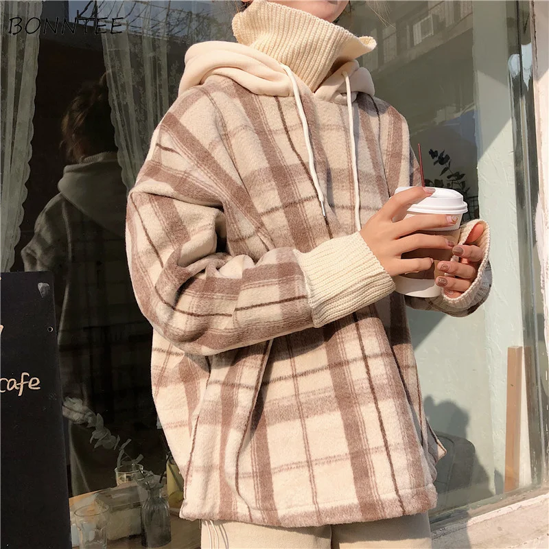 

Толстовка Женская зимняя в клетку, батальных размеров