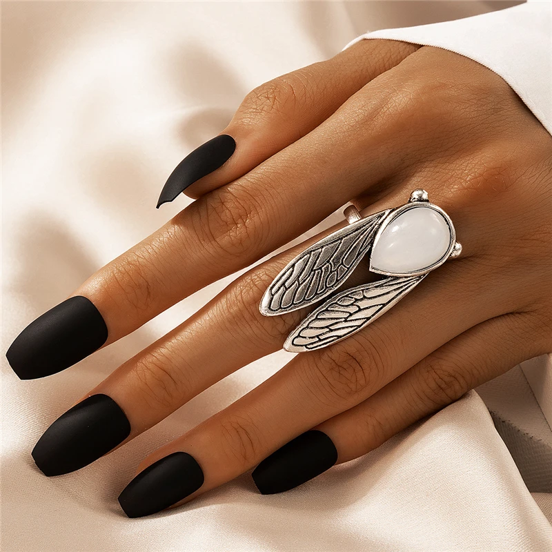 

Vintage Animal Cicada Metal Ring For Women Elegant Silver Color Ring Accessories Creative Girl Party Jewelry