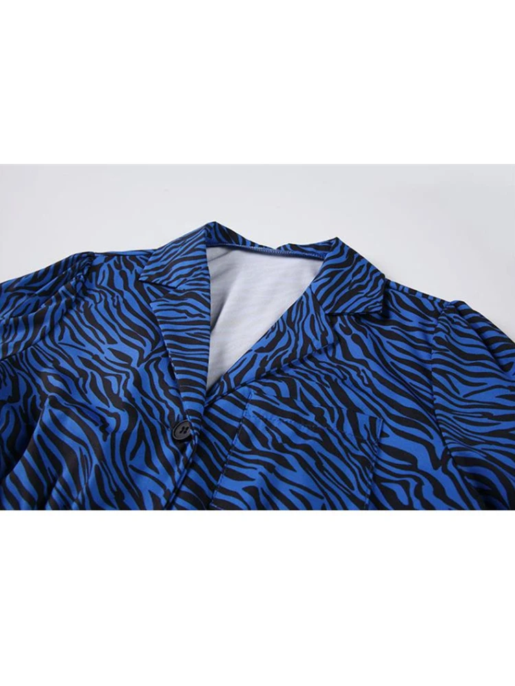 Женский укороченный костюм с длинными рукавами блузка синего цвета и