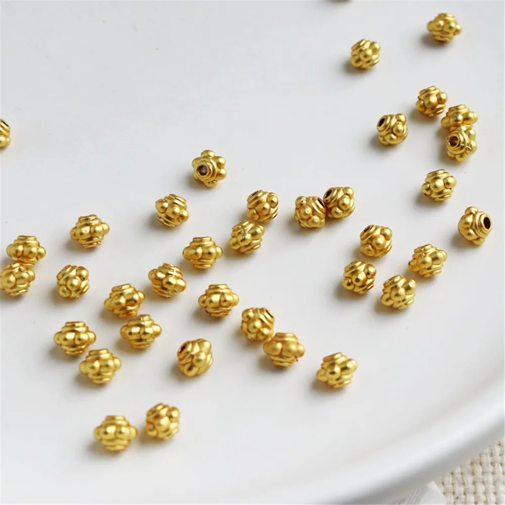 Старинный золотой браслет с Бусиной в виде цветка НЛО матовое золото 18K 4x5 мм