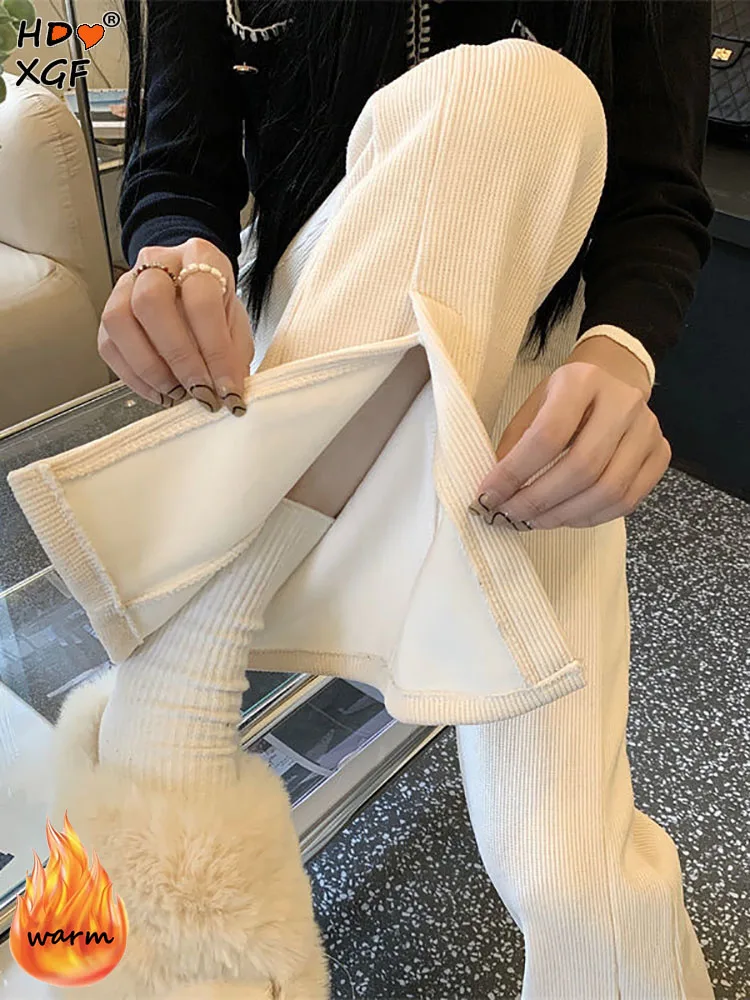 

Брюки-клеш Женские бархатные универсальные с высокой талией и разрезом