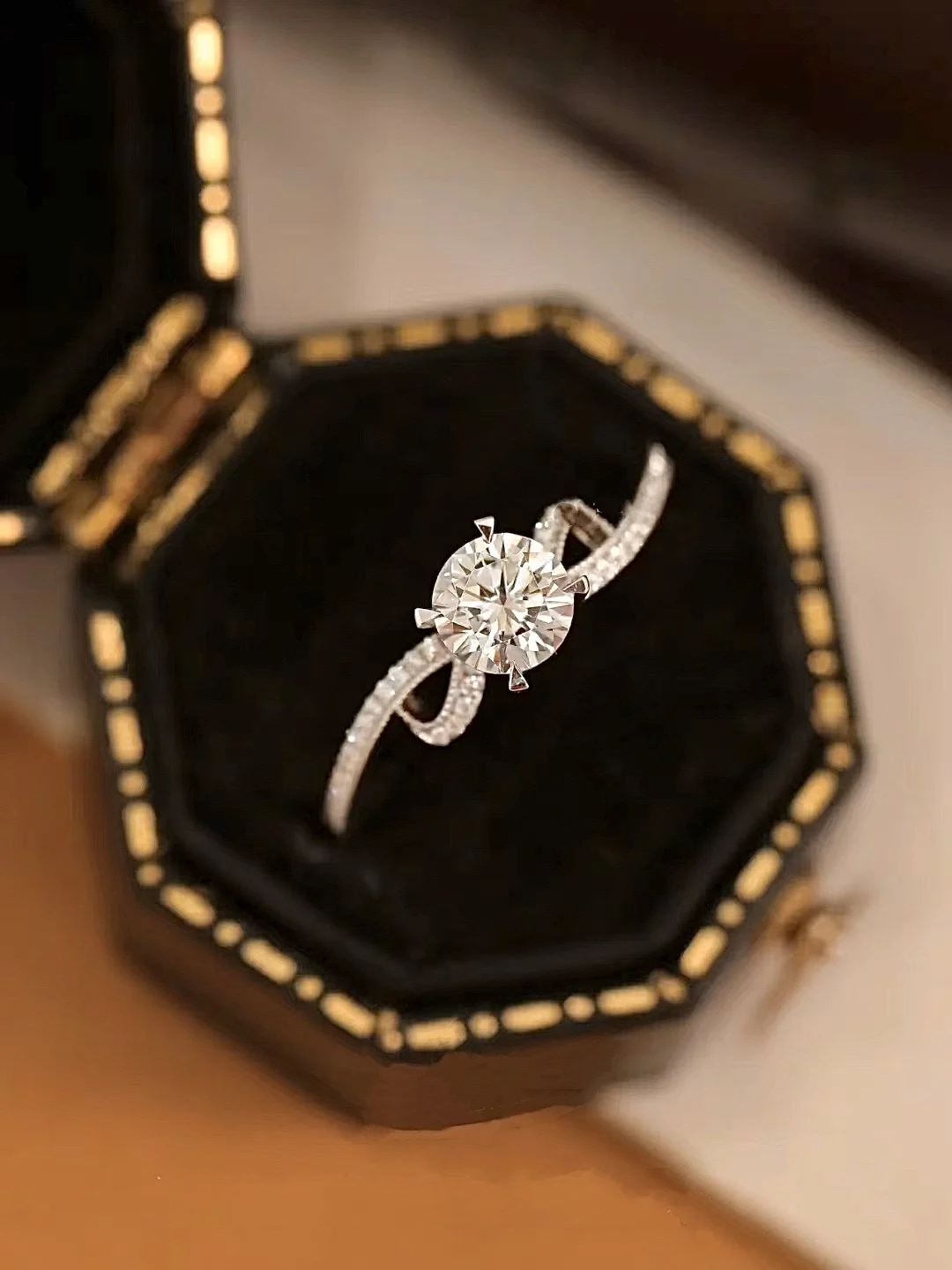 

1 искусственное кольцо с бриллиантами из стерлингового серебра, нишевое дизайнерское свадебное кольцо для пар