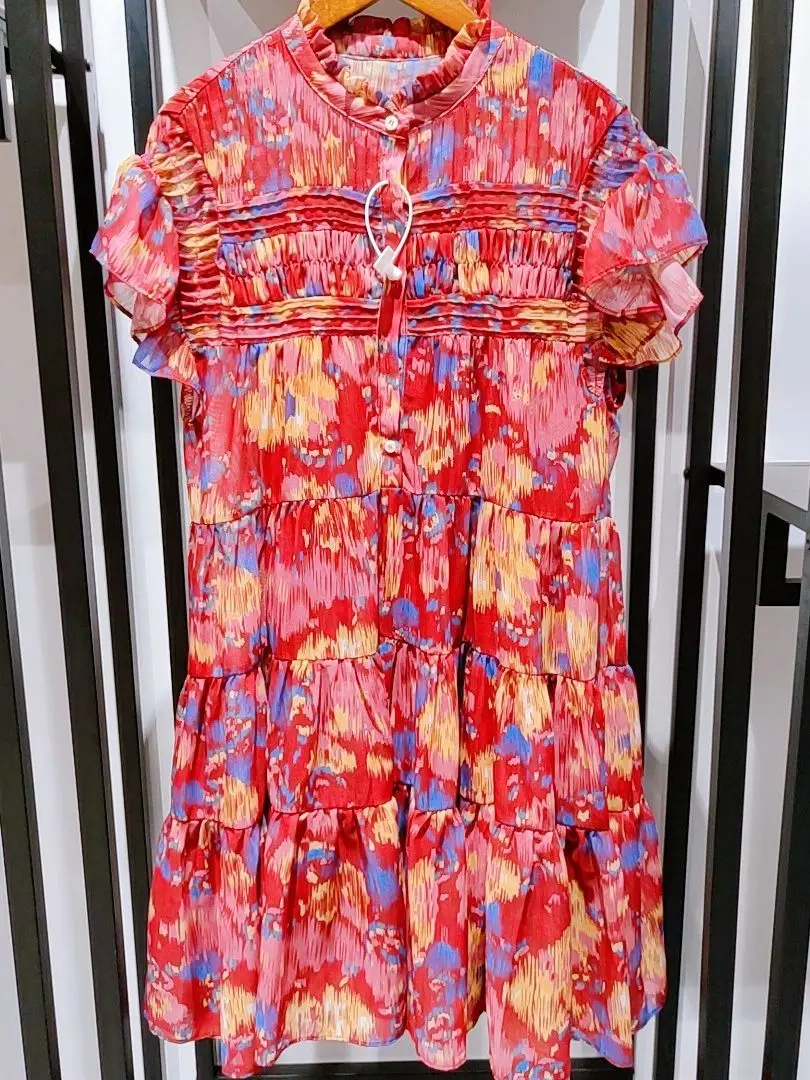 Женское мини-платье с оборками плиссированное разноцветное платье коротким