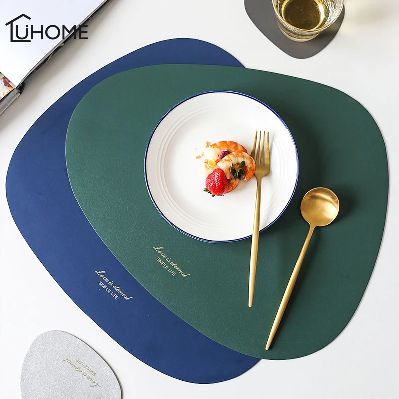 

2pcs/set Triangle Placemat Table Mat Oil-proof Tableware Pad PU Leather Waterproof Heat Insulation Non-Slip Placemat Coaster