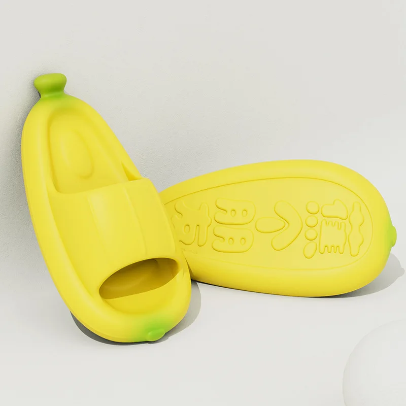 2023 Cute Banana Slippers Women Summer Shoes Soft EVA Couples Indoor Bathroom Slides Thick Sole Girls Boys Home Beach Slipper