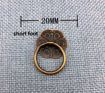 

Античные бронзовые ручки для мебели Quincunx