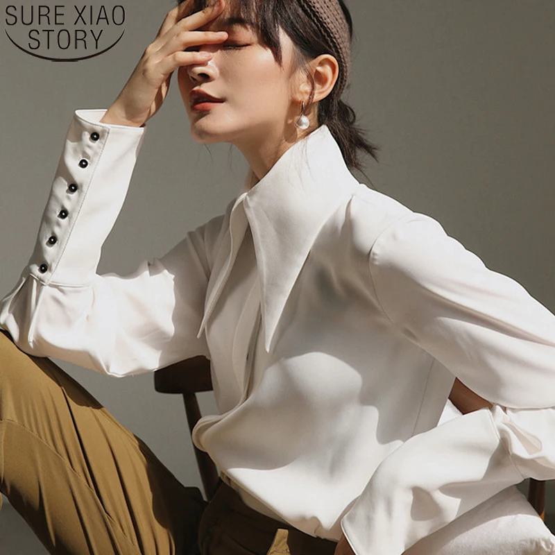 

Vintage Lantern Sleeve Shirt Women Elegant Fashion Tops Solid Office Lady Button Clothes Turn Down Collar Loose Blouse 18212