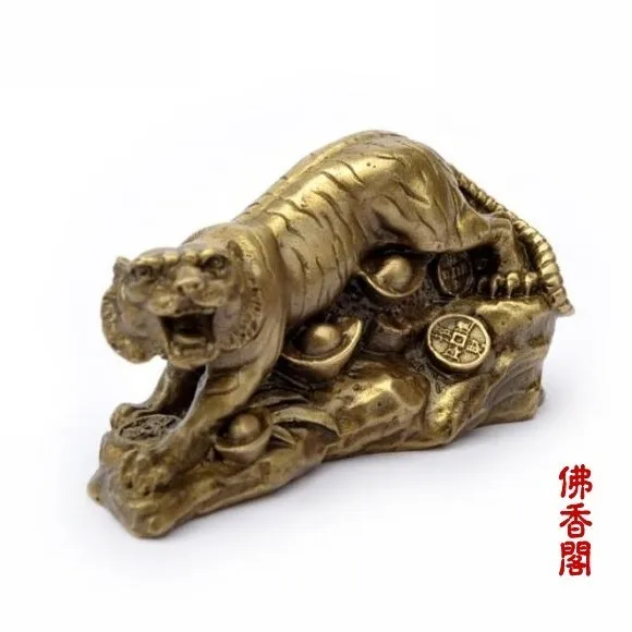 

A copper medium Zodiac tiger Wai lucky Wang Yun of the villain Home Furnishing feng shui ornaments bronze decorationroom Art