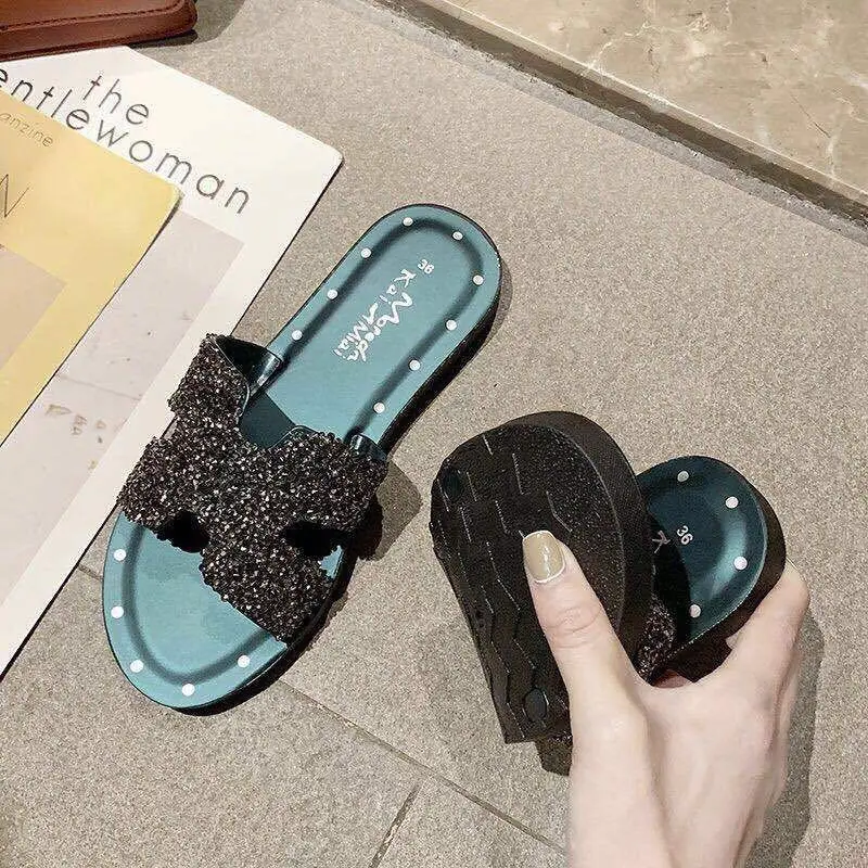 Summer outside wearing net red new rhinestone shoes female student Korean version of the sandals flat holiday flip flops