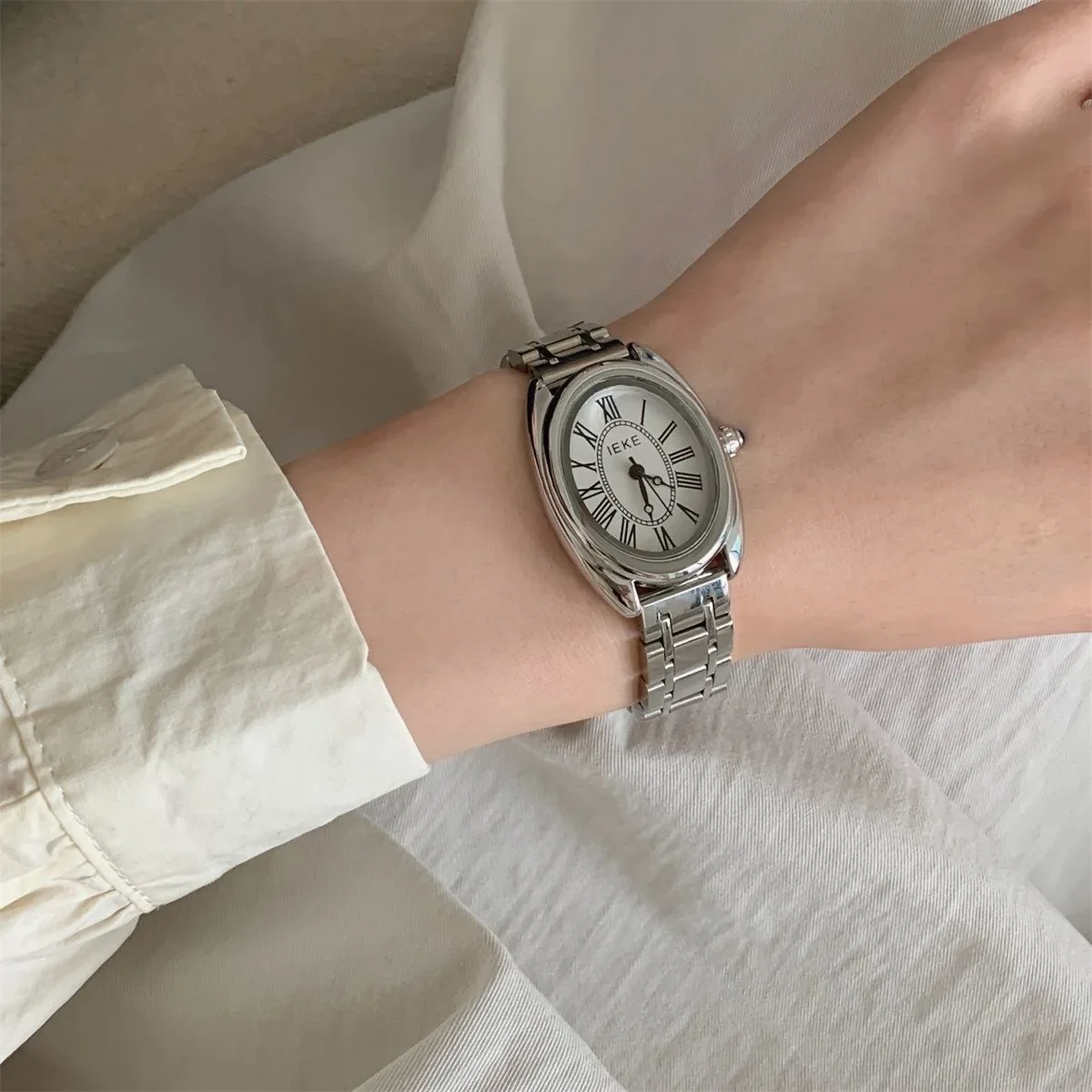 Женские кварцевые часы роскошные модный овальный циферблат винтажный золотой