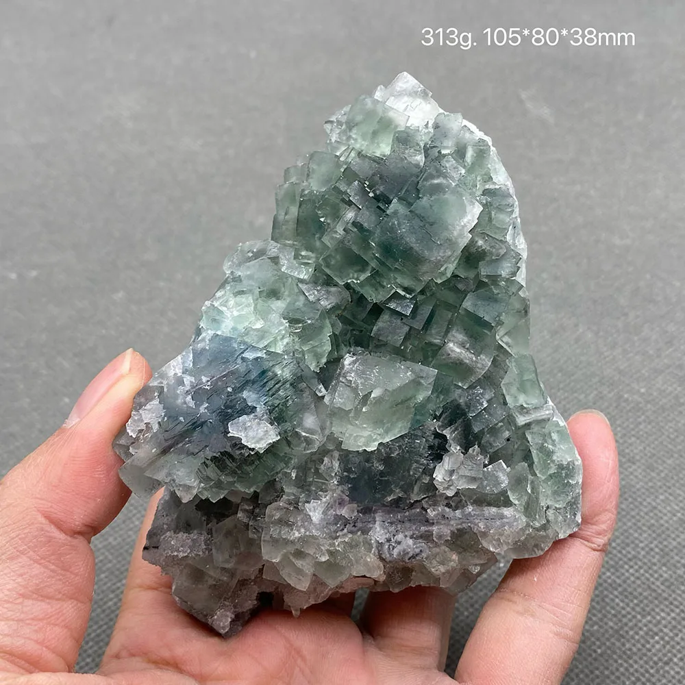 Подвеска из зеленого фианита