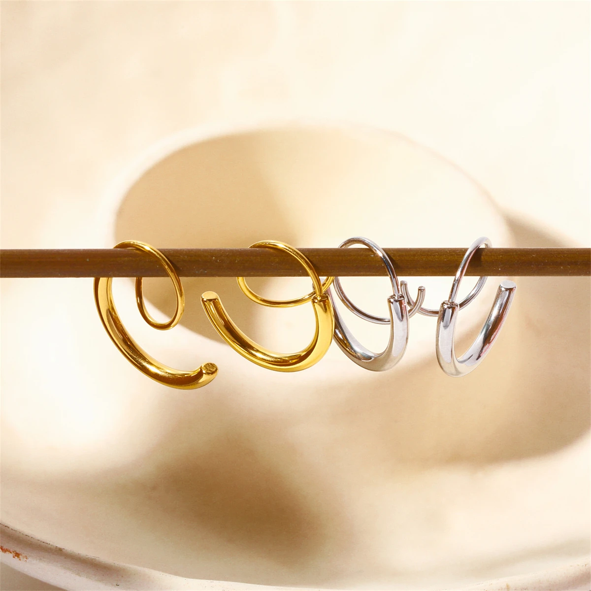 Новый продукт: спиральные двойные кольца витые серьги медное покрытие 14k