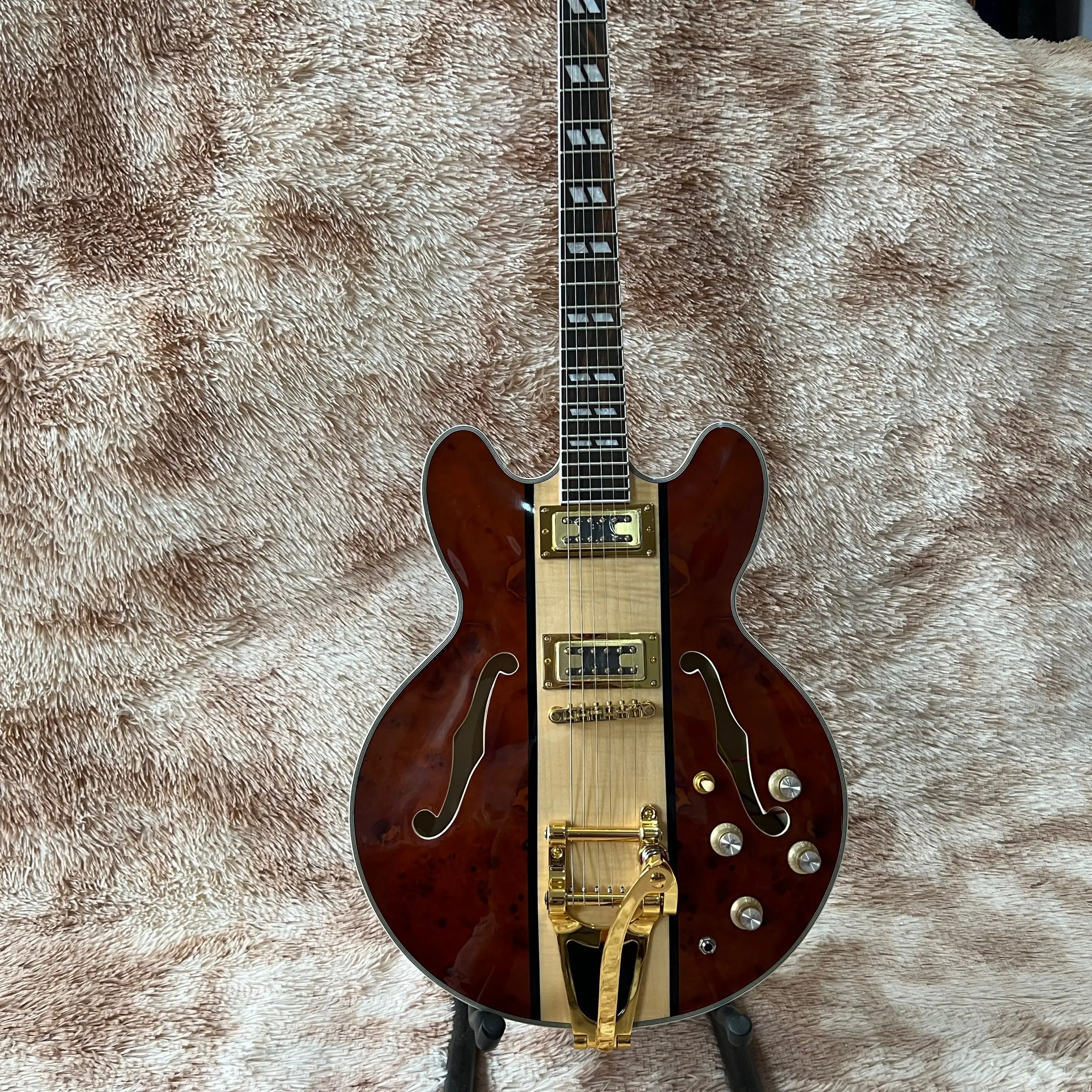 

New Arrival Custom Jazz Electric Guitar With Natrual Wood Color Guitarra Eletrica Rosewood Fingerboard Gold Color Hardware