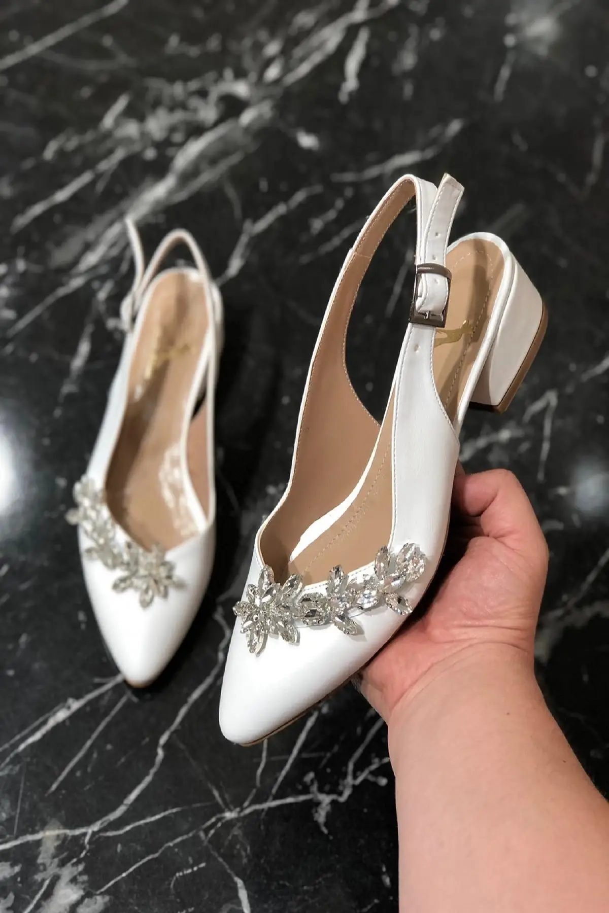 

2021 Ladies Pumpss Shoes White Stone New Fashion Stylish Lady Hot Party Designer Brand Women Pumps Shoes Elegant High Quality