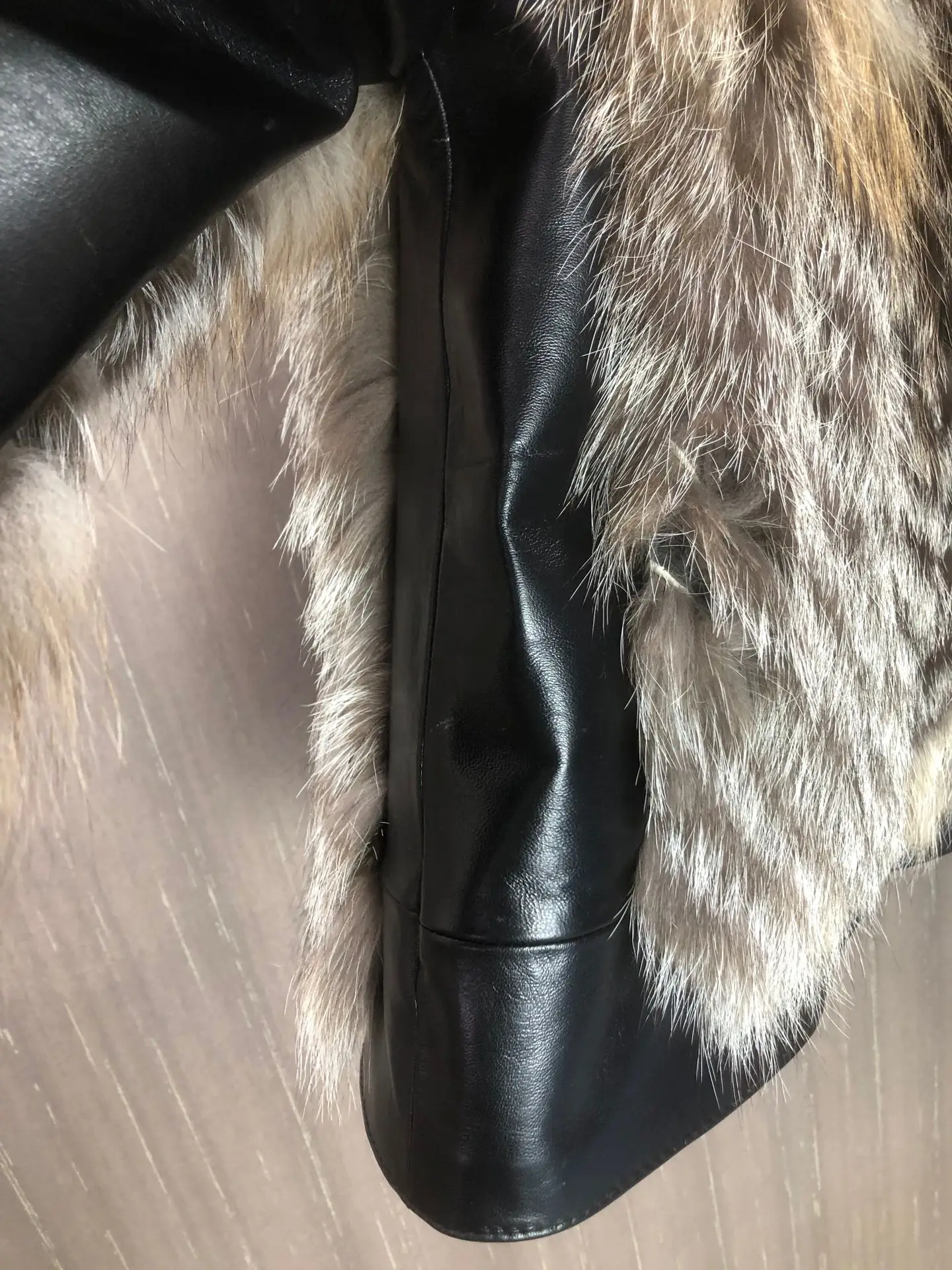 Женская куртка из натурального лисьего меха