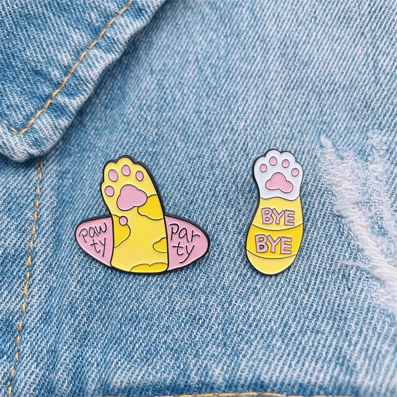 Cartoon Cute Animal Cat Paw Enamel Pins Pink Kitten Gesture BYE Fun Alloy Brooch Clothes Accessories Jewelry Gifts |