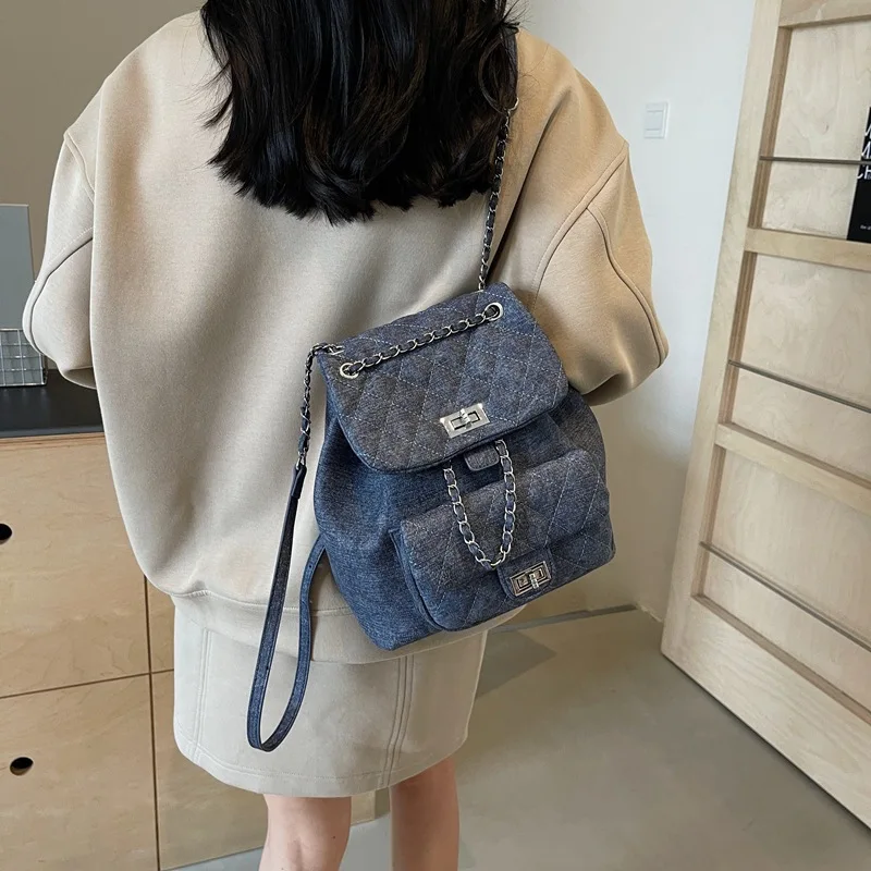 Маленький ароматный рюкзак для женщин новый модный небольшой с цепочкой