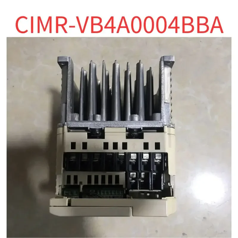CIMR-VB4A0004BBA 1 5 кВт/0 75 кВт 380 В Б/у тест ОК