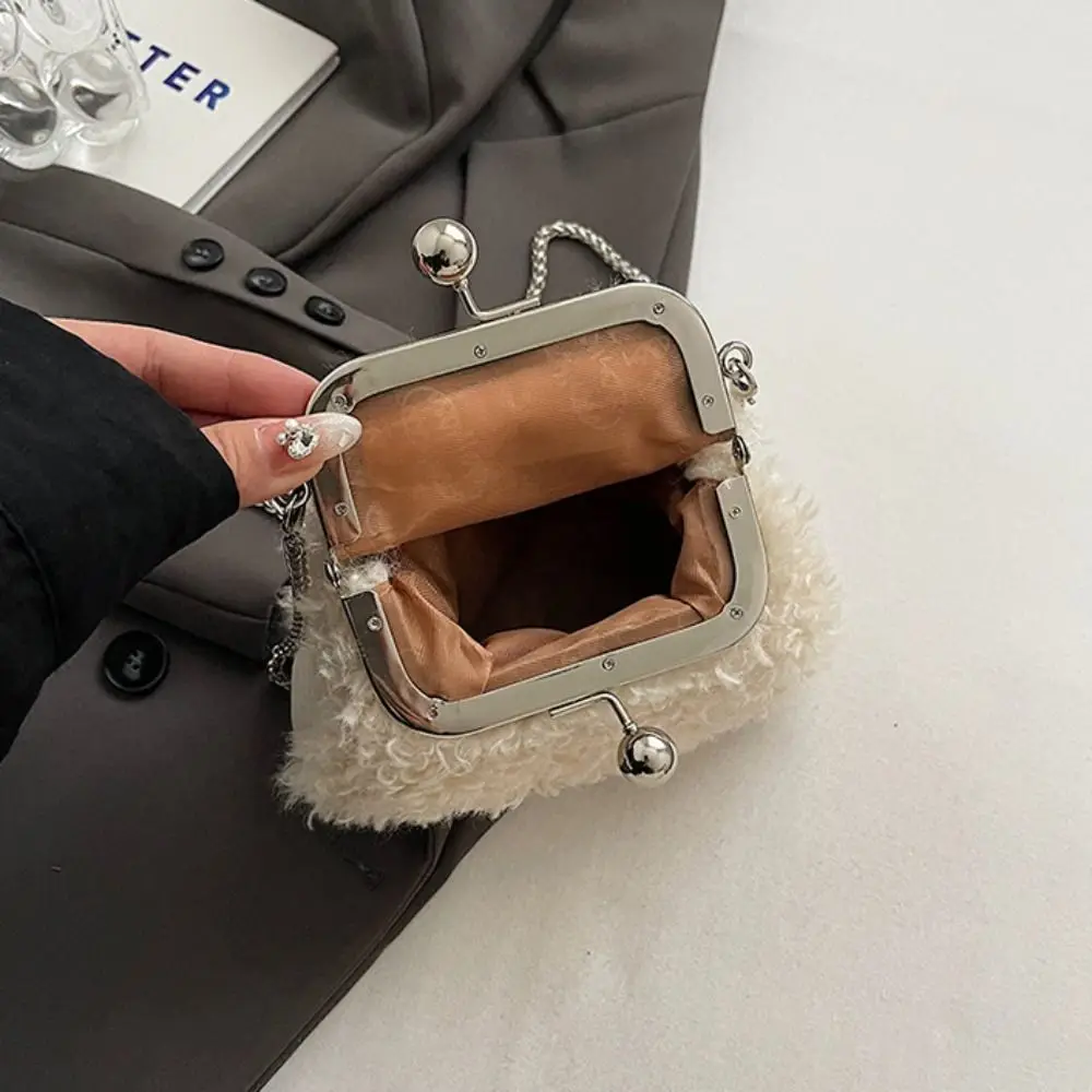 Простая корейская сумка на металлической цепочке из овечьей шерсти однотонная