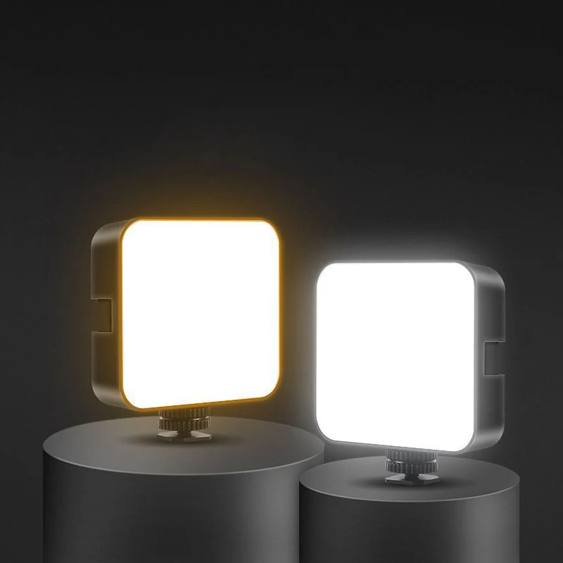 Фонарь со штативом и держателем для телефона