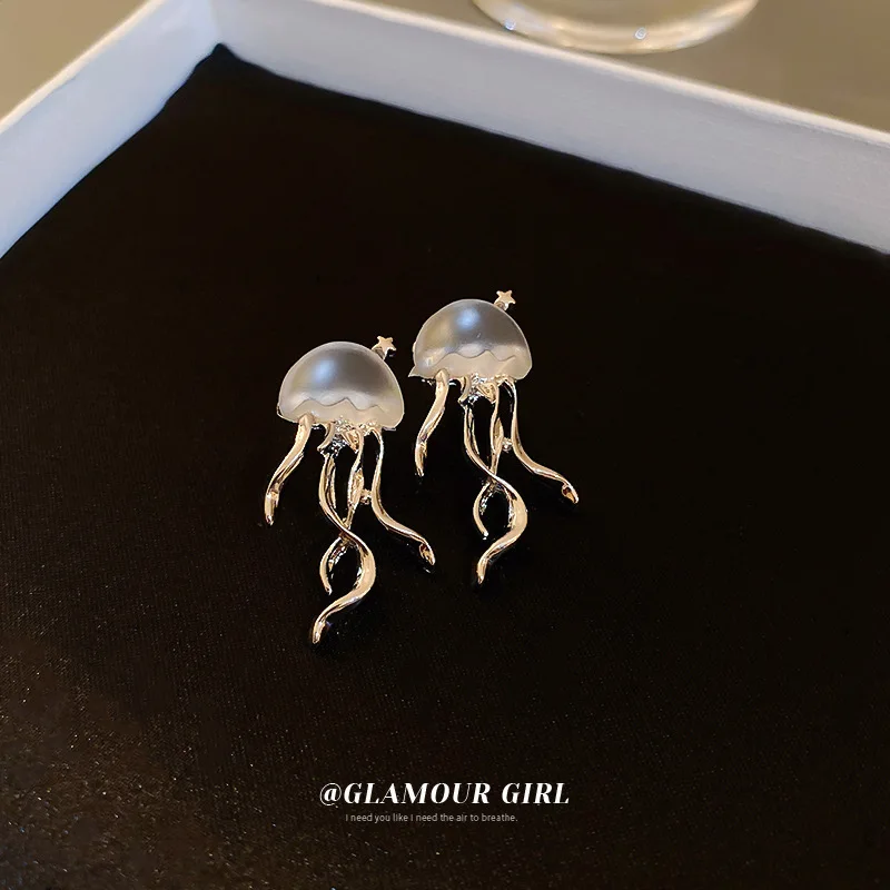 Fashion Design Floating Jellyfish Matte Crystal Earrings 2023 Korean Creativity Personality Female Acaleph Stud Earrings Jewelry