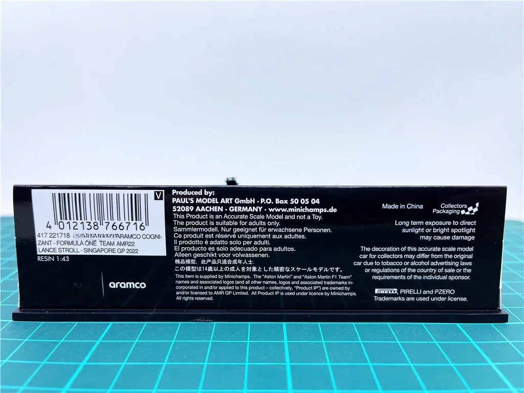Миниатюрная модель автомобиля в масштабе 1:43 F1 AMR22 2022 Сингапур ограниченная серия