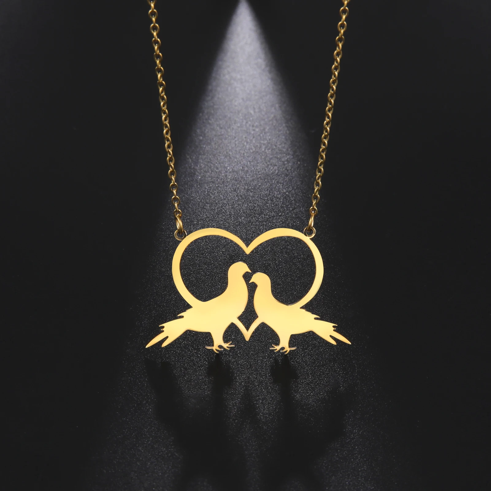

Hollow Heart Dove Pendant Necklace for Women Fashion Stainless Steel Charm Necklace for Lovers Memory Birthday Gift Charm