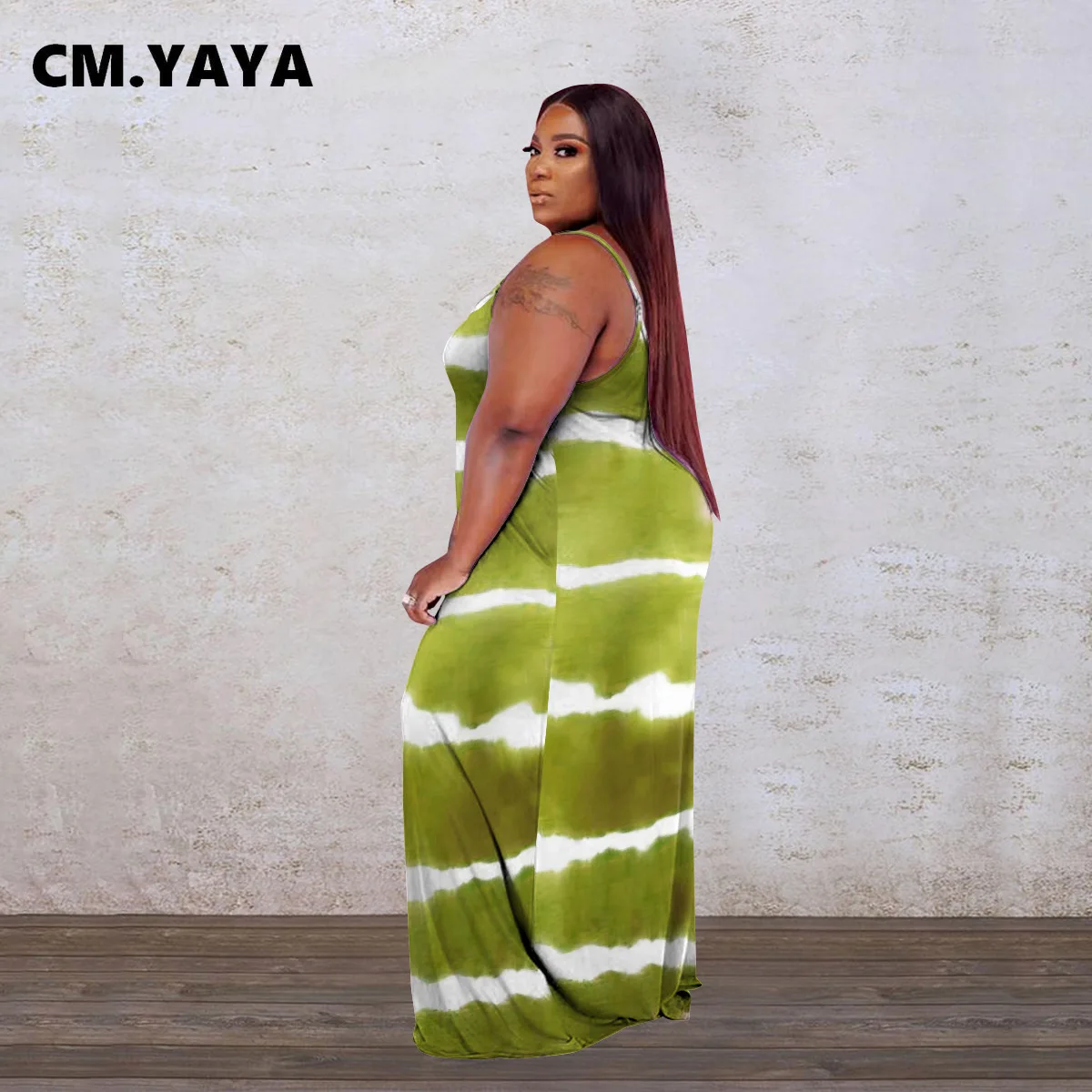 Женское длинное платье на бретелях-спагетти с карманами |