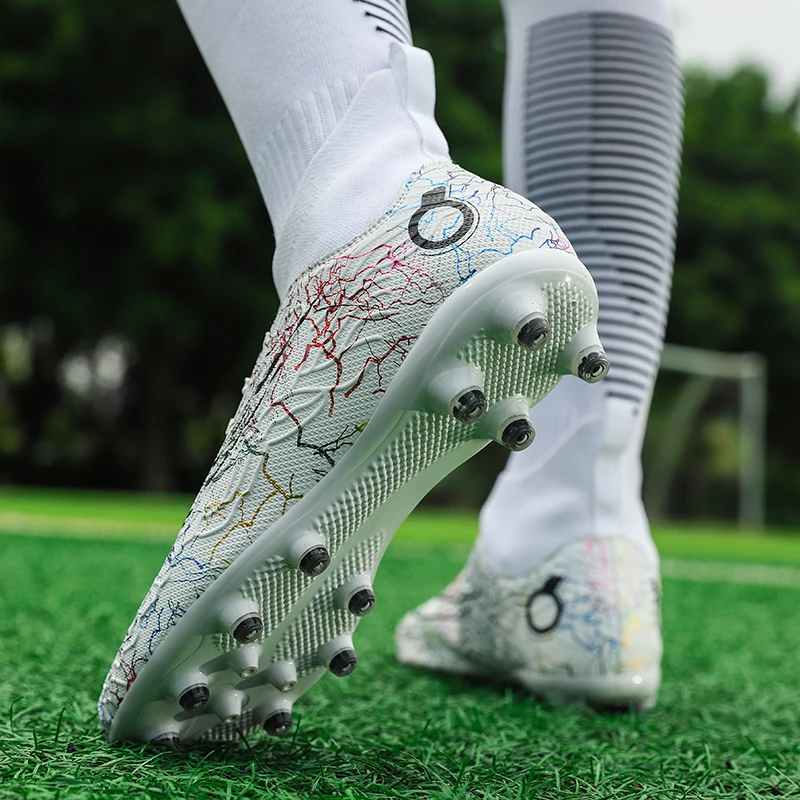 Futsal Football Boots Light Soccer Shoes Men Non-slip Chuteira Campo Cleats Training Sneakers TF/AG PU Football Shoes for Boys