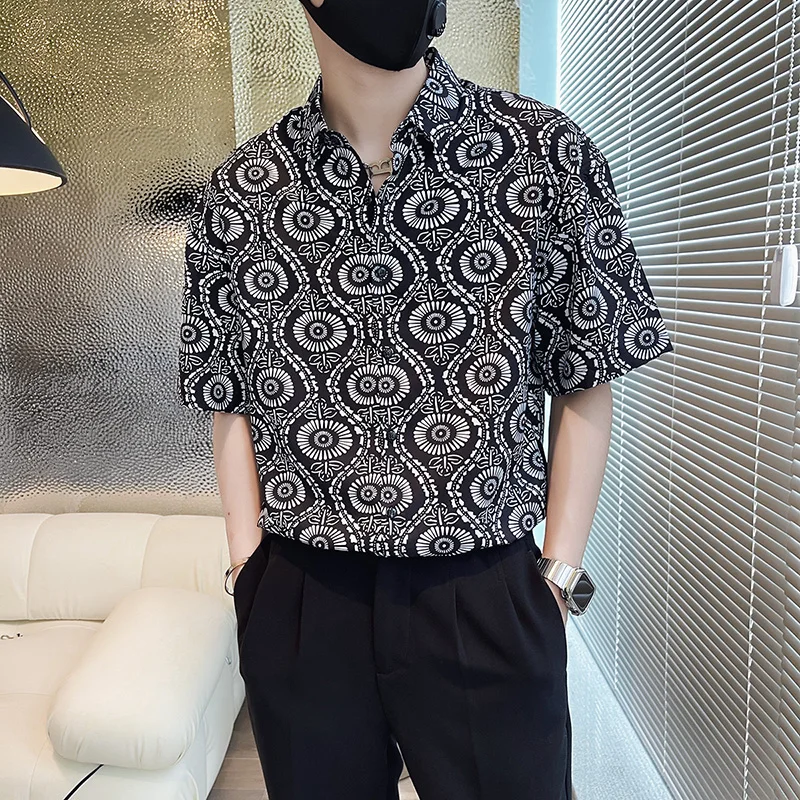 

Retro Printing Half Sleeved Men Casual Shirt Summer Button Down Slim Fit Hawaiian Shirts Korean Style Floral Tops Street Wear