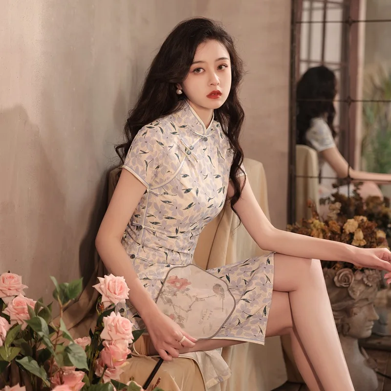 

Beige Lace Princess Sleeves Cheongsam 2022 Spring New Artistic Fresh Fairy Dress