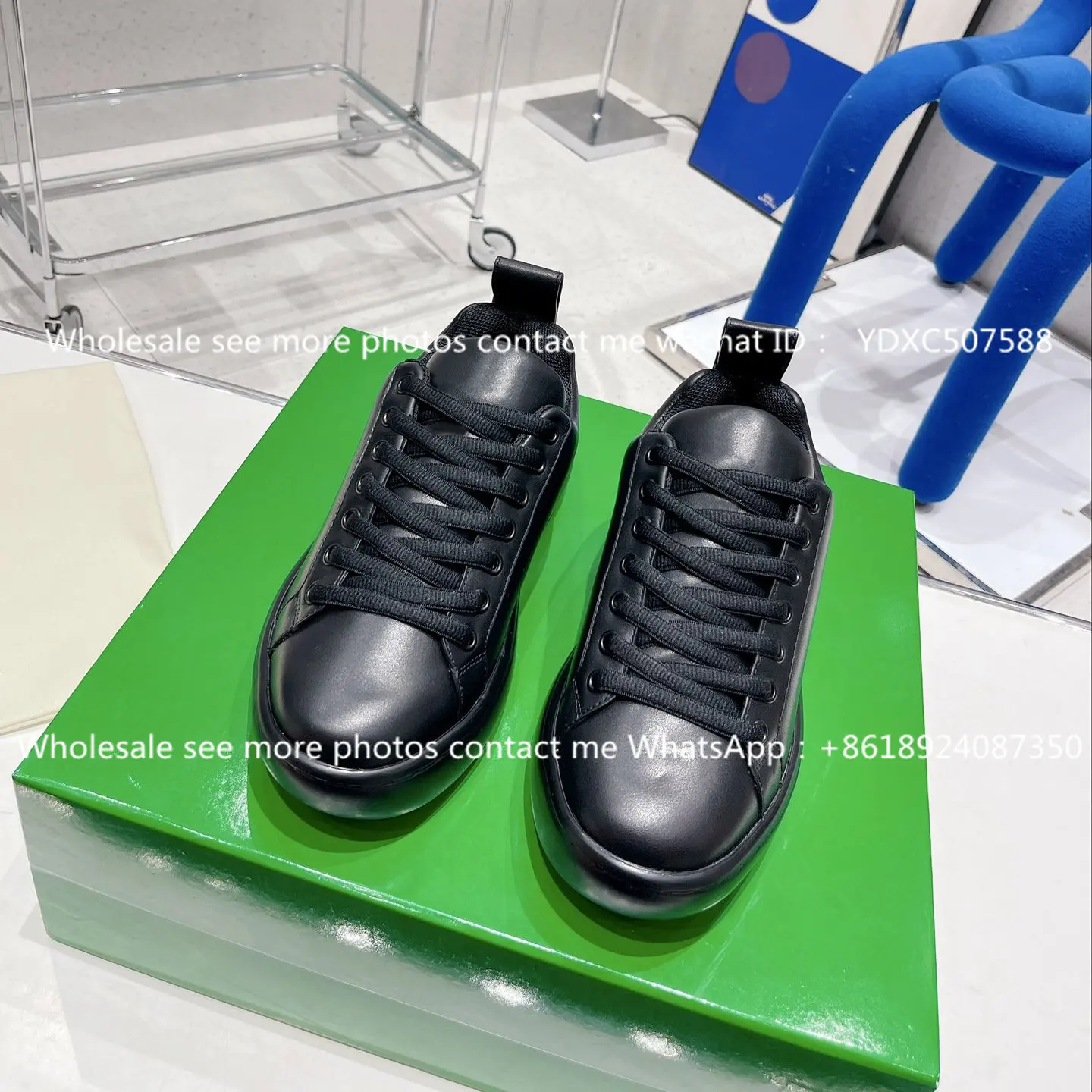 New 2022 Autumn and Winter Bread Shoes Women's Lace up Round Head Couple's Flat Sports Casual Shoes Men women flat shoes