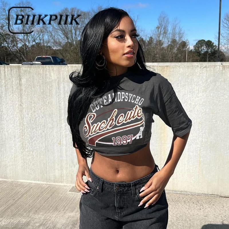 

Классические футболки BIIKPIIK с коротким рукавом, женские повседневные облегающие укороченные топы с буквенным принтом и круглым вырезом, поп...