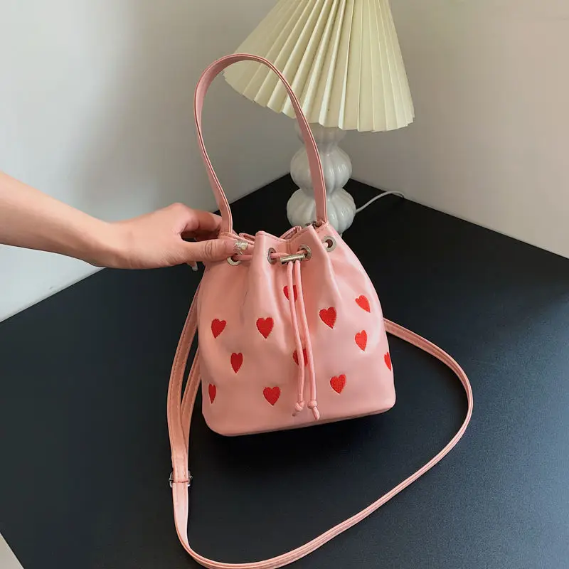 

Симпатичная модная сумка-мешок из искусственной кожи персикового цвета с сердечком, женская сумка, женская сумка, кошелек, универсальная су...