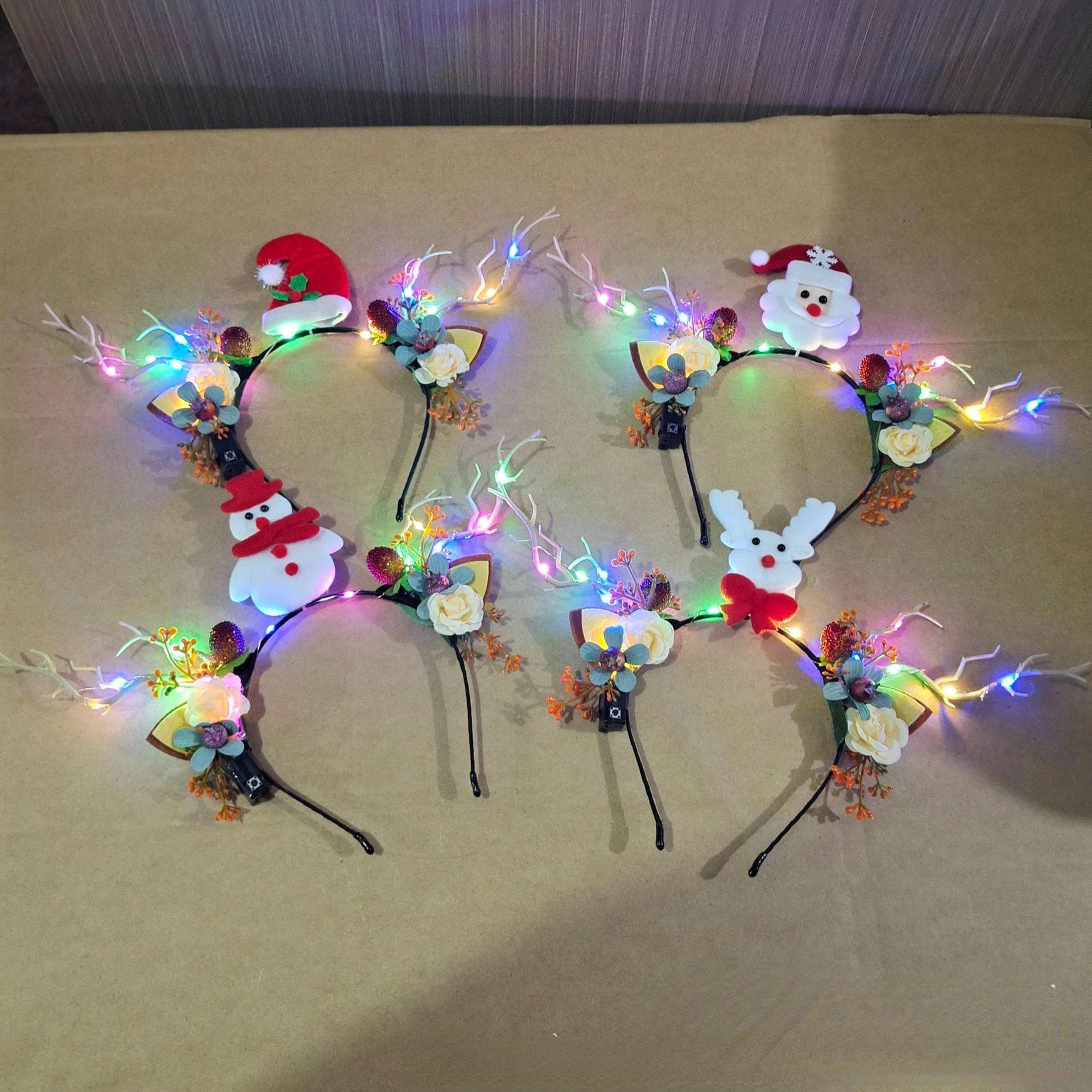 

Women Girls Christmas LED Glow Hair Hoops Reindeer Antlers Headbands Pine Cone Berries Light Up Hair Piece Party Costume
