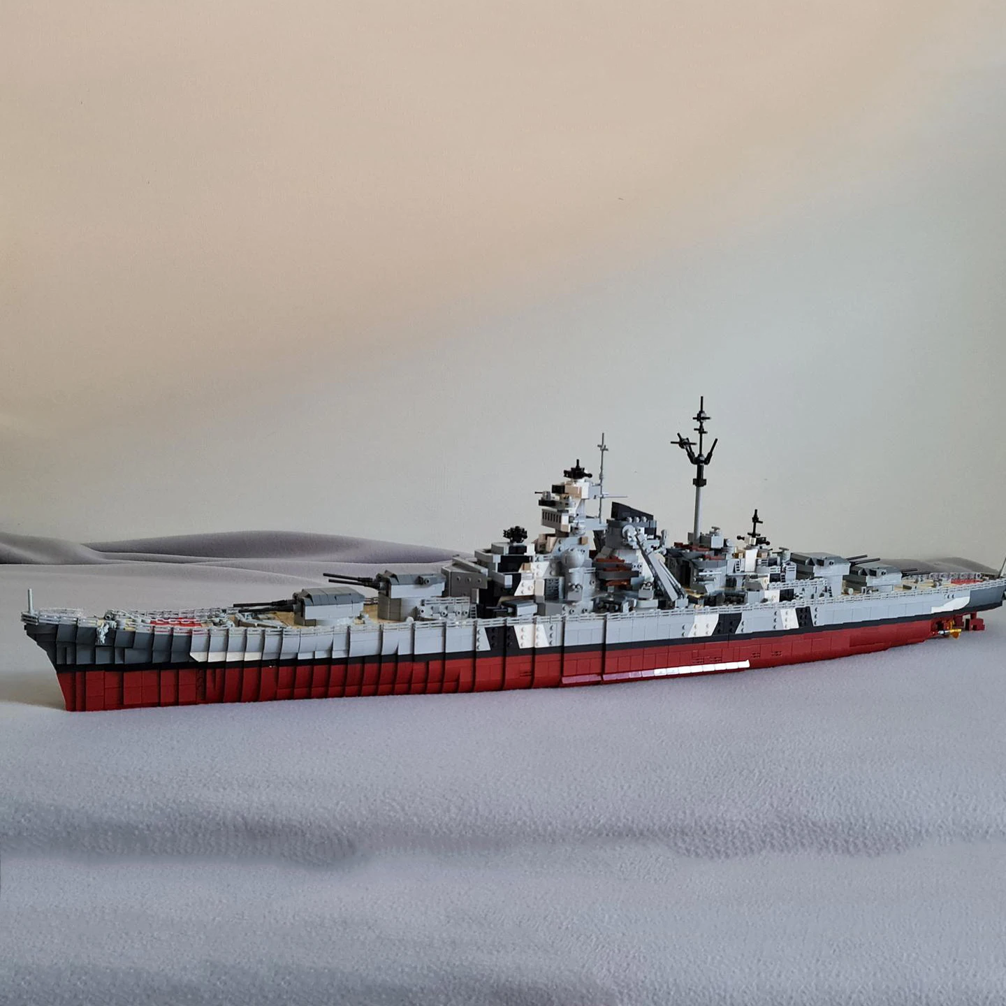 7164 шт. немецкий Бисмарк Большой боевой корабль строительные блоки сделай сам