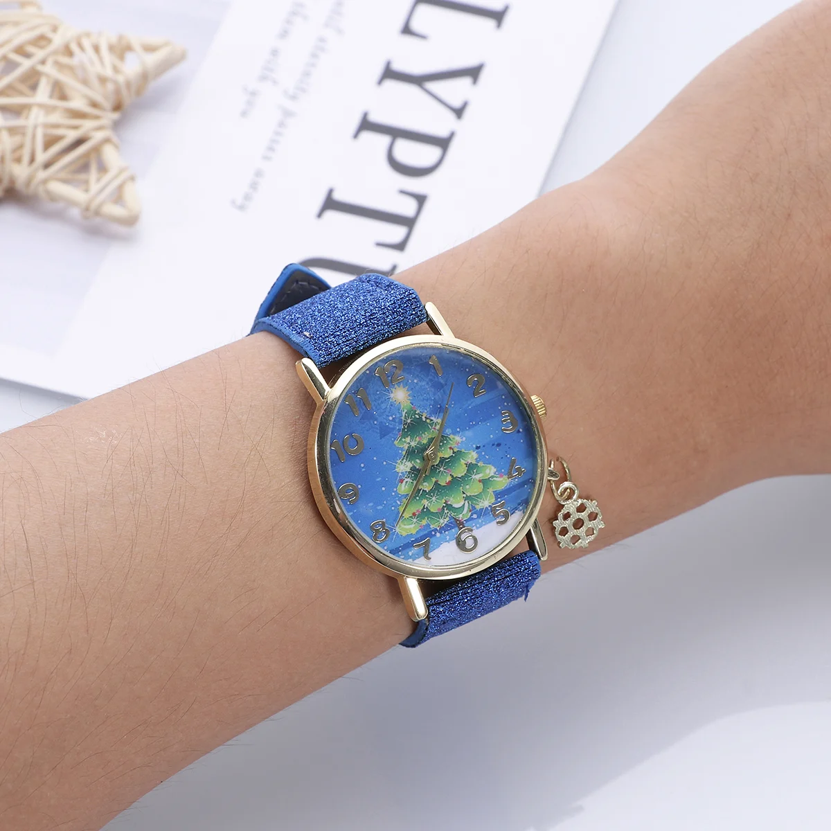 

Christmas Glitter Wrist Watch Jewelry: Xmas Holiday Sparkling Bling Snowflake Watch