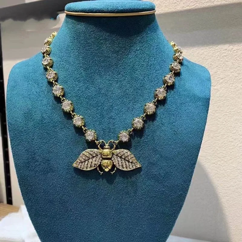 

High-end gold Bee bracelet Women's Light luxury Senior design Retro necklace Fashion famous jewelry design