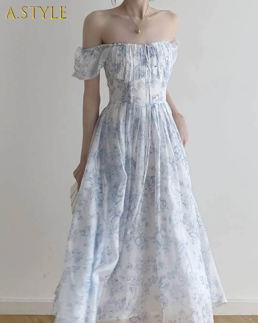 

A GIRLS 2022 Spring and Summer New Square Neck Puff Sleeve Floral Dress French Romantic Elegant Fairy Dress Women's Vintage