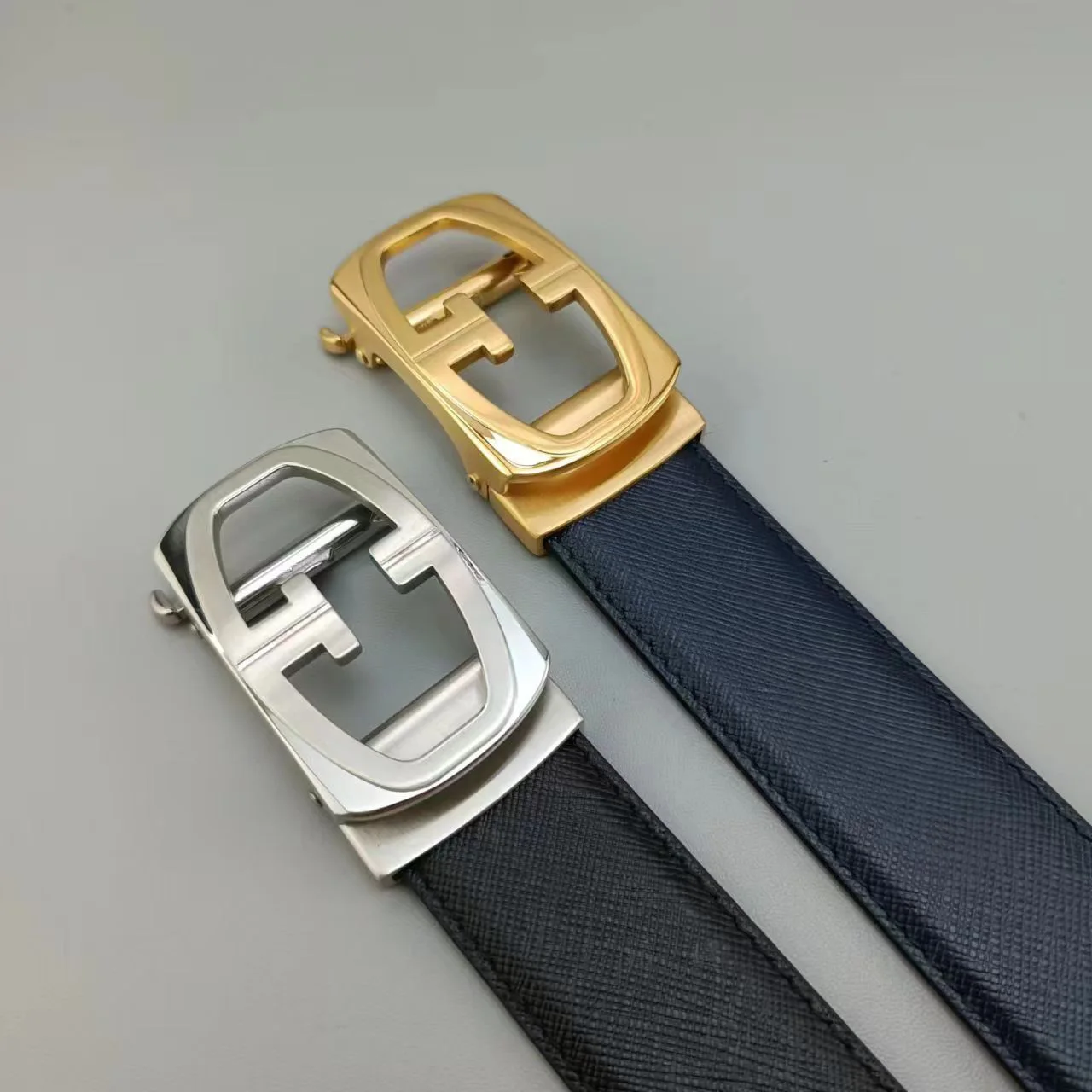 

Мужской эксклюзивный ремень с пряжкой длиной 3,5 см, высококачественный роскошный дизайн, Высококачественная Двусторонняя стандартная, уникальная, без заднего кармана, s