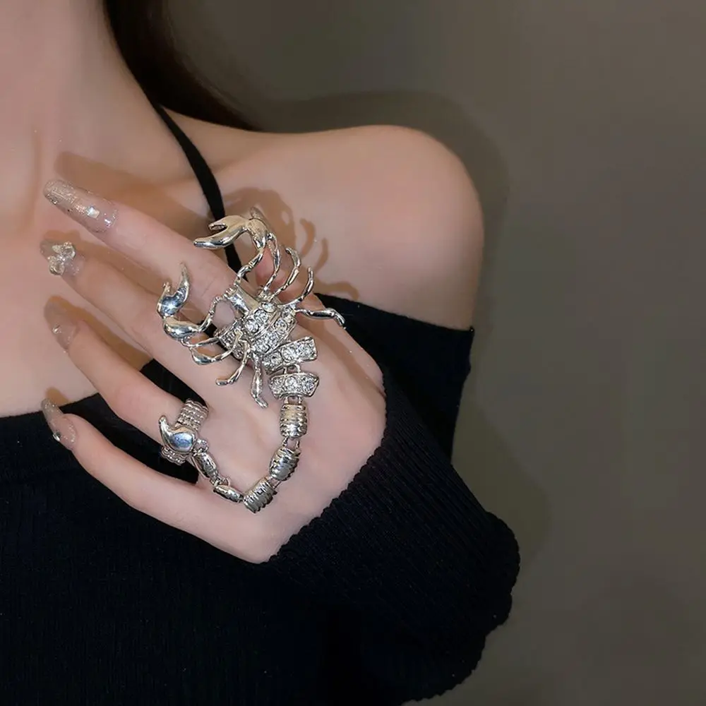 

Hot girl metal scorpion chain ring female hip-hop punk ins sweet cool wind exaggerated elastic unique index finger ring male