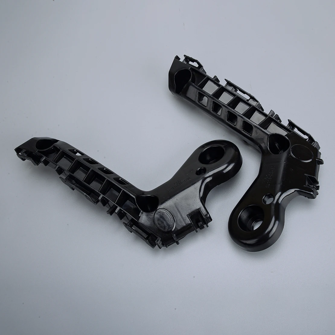 

52116-02460 52115-02480 1 Pair Car Front Bumper Brackets Retainers Fit for Toyota Corolla LE XLE 2019 2020 2021 Black Plastic