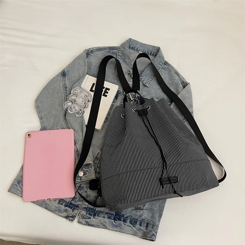 Модный холщовый рюкзак большой емкости в полоску с цветными блоками на шнурке