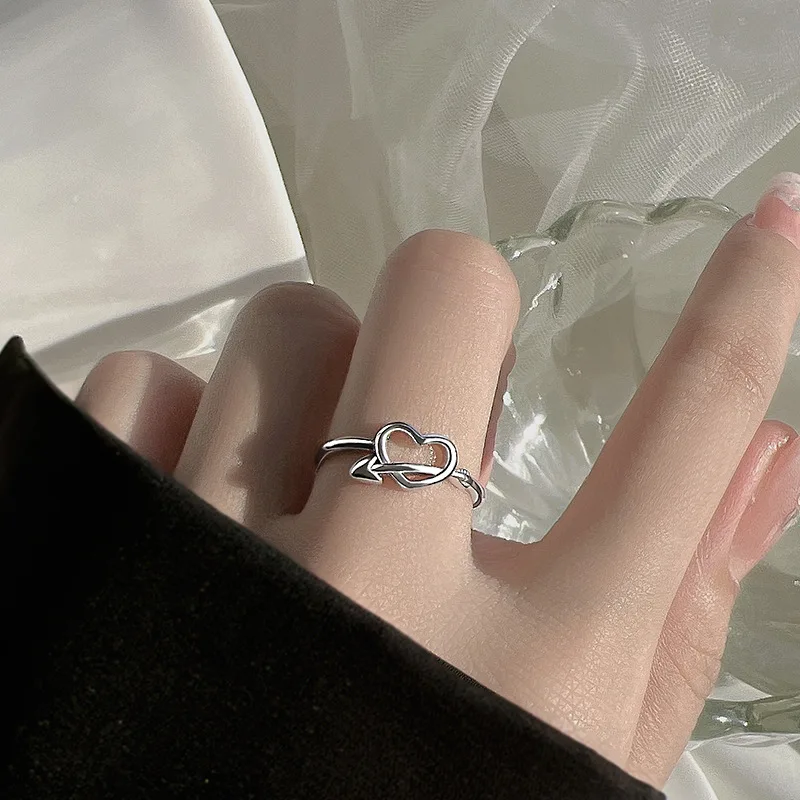 

Simple Hollow Heart Arrow Open Ring for Women Girls Wedding Party Finger Jewelry Silver Color Flower Crystal Couple Fashion Gift