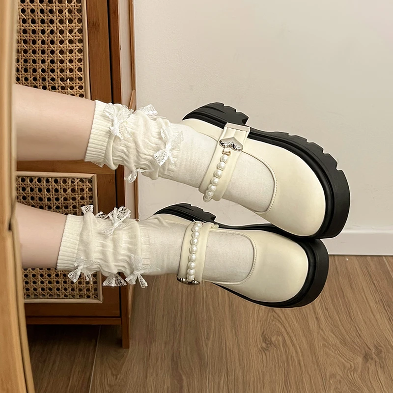 Женская обувь с жемчужным декором оксфорды на платформе универсальная осенняя