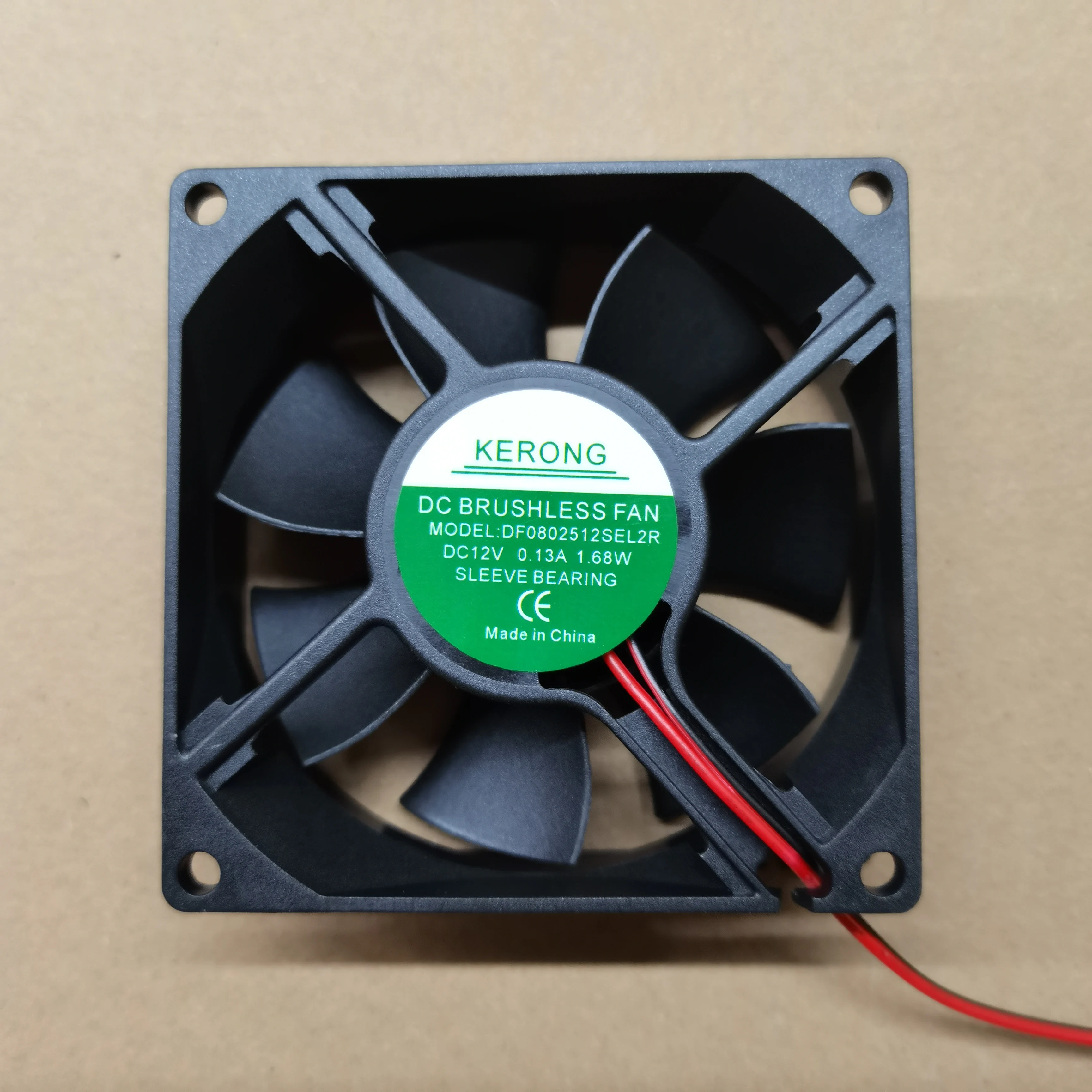 Фото KERONG DF0802512SEL2R DC 12В 0.13А 1.68Вт 80x80x25мм 2-проводной охлаждающий вентилятор №2