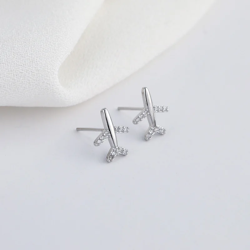 

Женские серьги-гвоздики из серебра 925 пробы