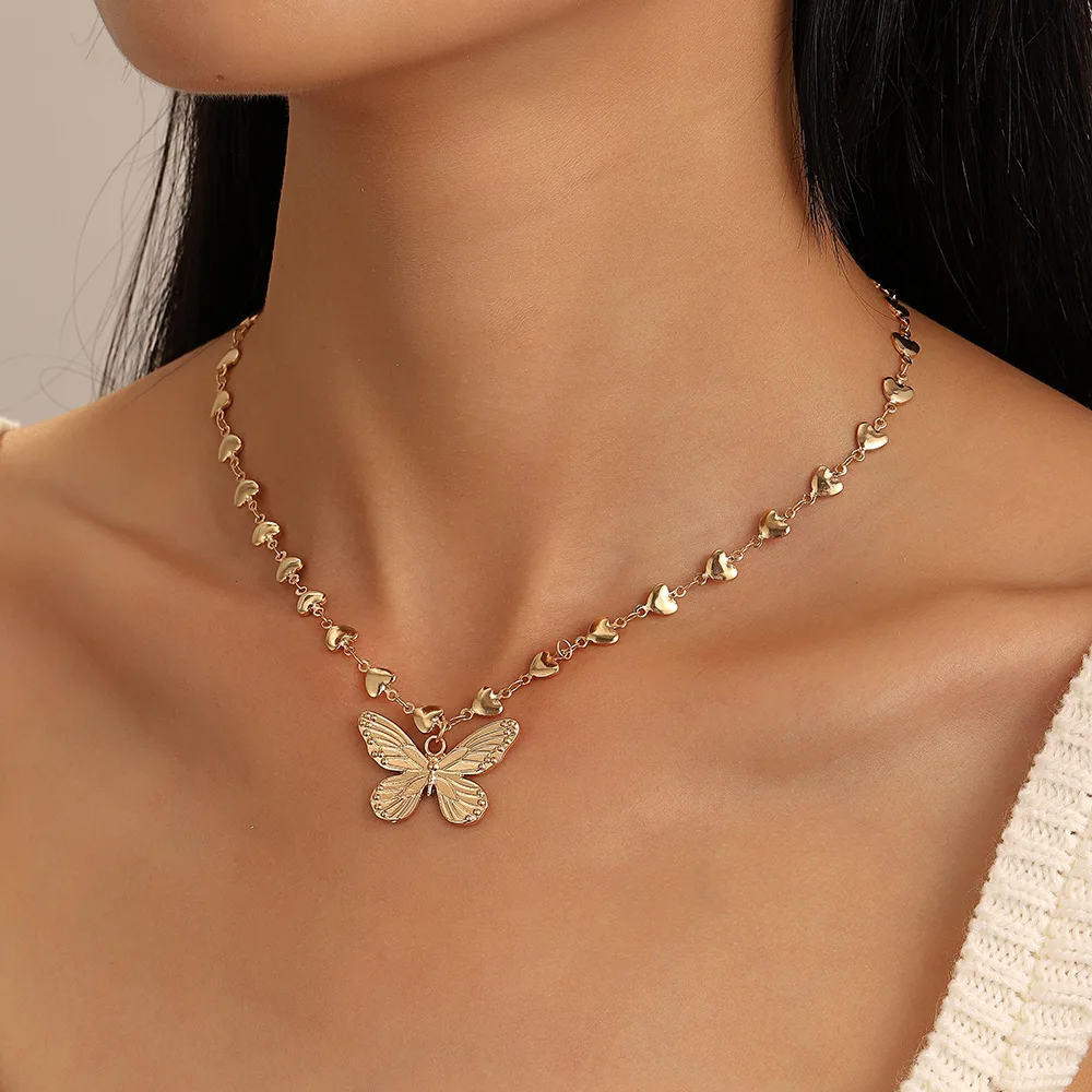 

Bohemia Heart Metal Chain Butterfly Pendant Necklace for Woman Fashion Golden Silver Butterfly Necklace Young Girl Jewelry Gift