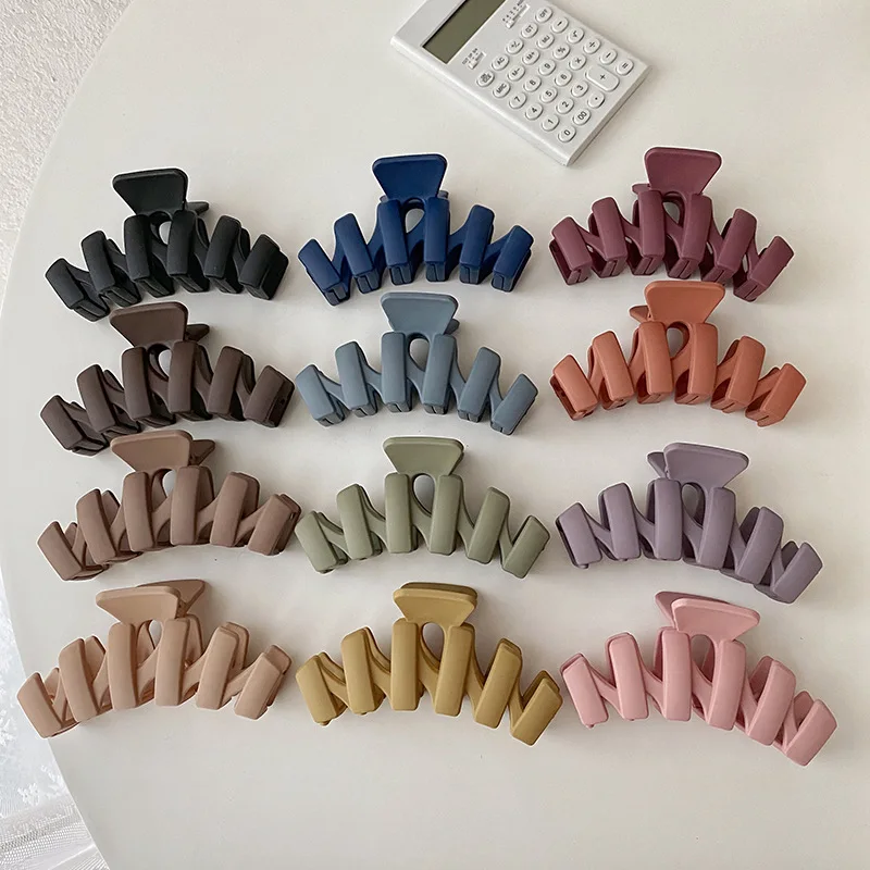 

New Color Matte Paint Wavy Catch Clip Girl Hair Clip Hair Accessories